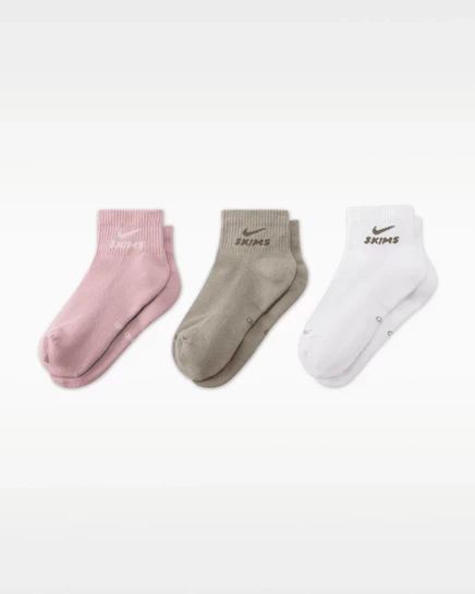 Женские носки NikeSKIMS Dri-FIT, 3 пары, разноцветные