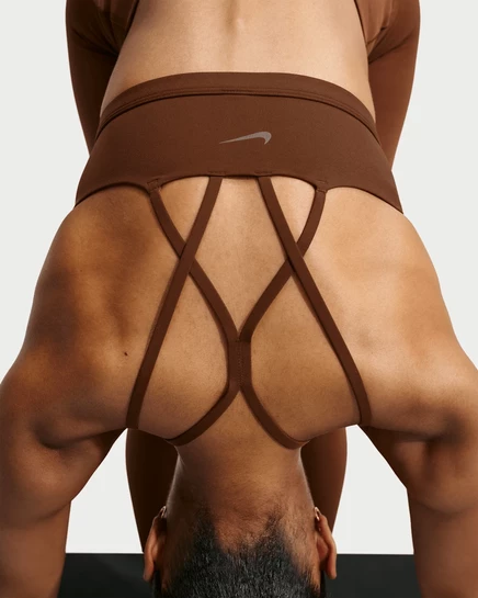 Женский бра Nike Zenvy, какао/белый