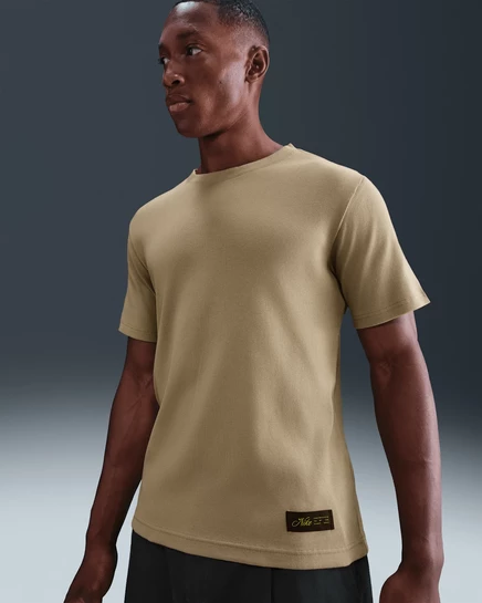 Унисекс футболка Nike Sportswear, парашютно-бежевая