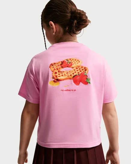 Nike Sportswear Big Kids' (Girls') T-Shirt pink rise