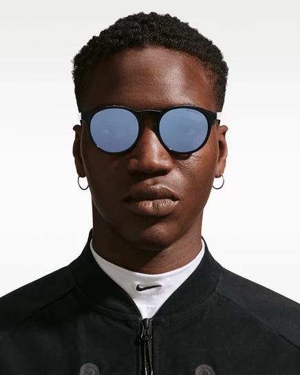 Унисекс очки Nike Swerve Road Tint, черные/синие