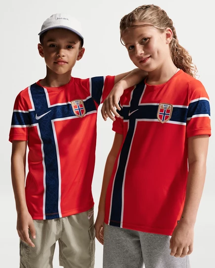 Детская стадионная футболка Nike Norway 2026, красно-белая