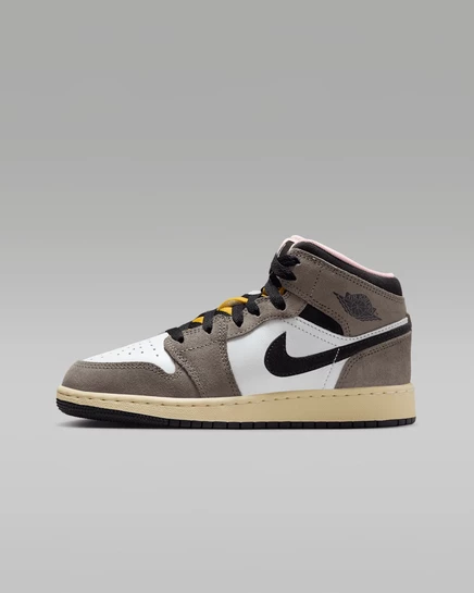 Детские кроссовки Jordan Air Jordan 1 Mid SE, белые