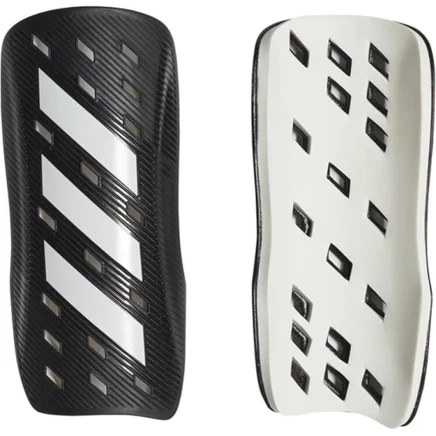 Футбольные щитки Adidas, размер M