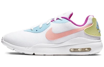 Женские кроссовки Nike Air Max Oketo