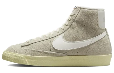 Женские кеды Nike Blazer Mid 77 Vintage, бежевые