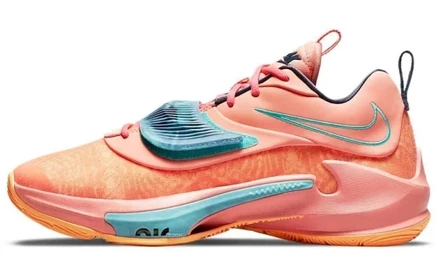 Мужские баскетбольные кроссовки Nike Zoom Freak 3 EP