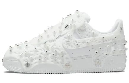 Женские кроссовки Nike Air Force 1 Swarovski, белые