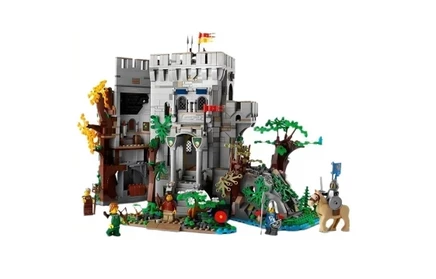 Конструктор LEGO BrickLink «Лесной замок», 1957 деталей