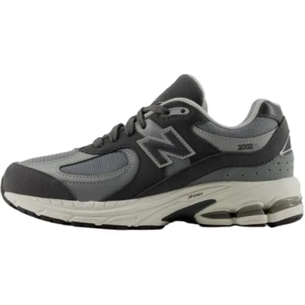 Кроссовки детские для повседневной носки New Balance NB 2002 серый