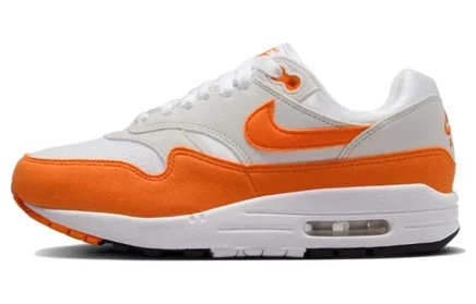 Женские кроссовки Nike Air Max 1 Safety Orange, белые