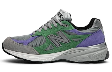 Мужские кроссовки New Balance 990v3
