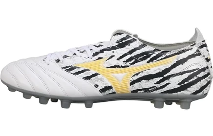 Кроссовки футбольные мужские Mizuno Morelia Neo III Pro AG white tiger pattern