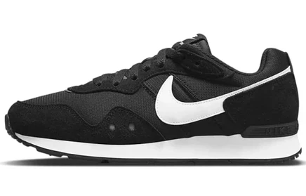 Женские кроссовки Nike Venture Runner Wide, черно-белые