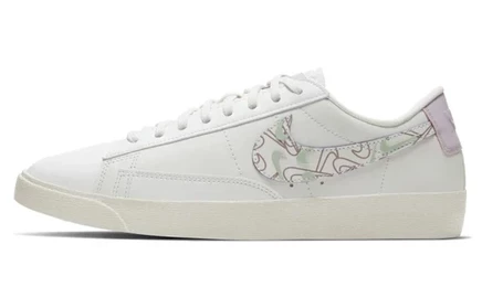 Женские кеды Nike Blazer Low ко Дню святого Валентина