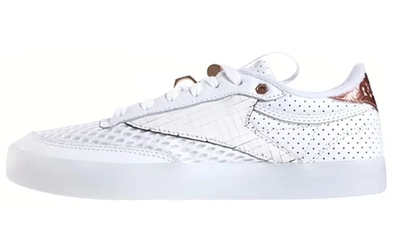 Женские кроссовки Reebok Club C 85, бело-золотые