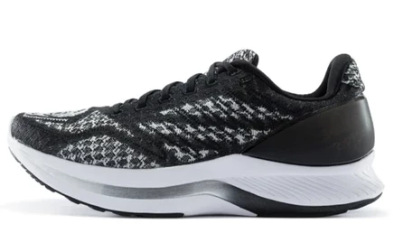 Женские беговые кроссовки Saucony Endorphin Shift