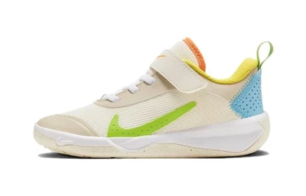 Детские кроссовки Nike Omni Multi-Court, разноцветные