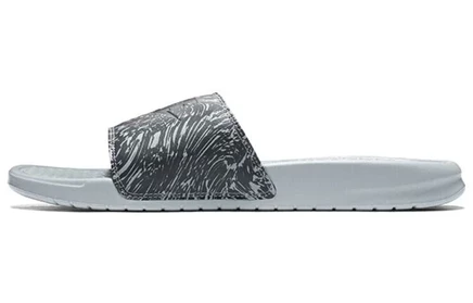 Женские шлепанцы Nike Benassi JDI, серые