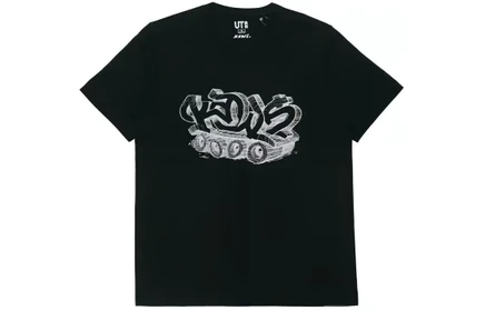 Детская футболка Kaws x Uniqlo Wordmark