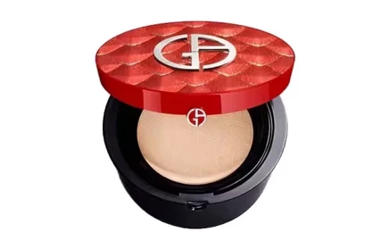 Женский тональный кушон Giorgio Armani Red Air Cushion