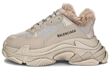 Женские кроссовки Balenciaga Triple S с мехом бежевые