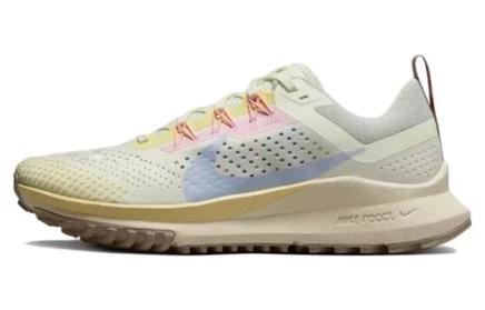 Женские кроссовки Nike React Pegasus Trail 4, бежевые