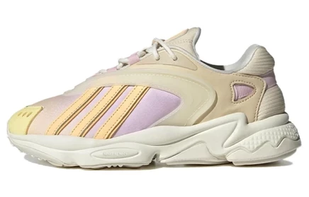 Женские спортивные кроссовки Adidas Originals Oztral