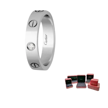 Женское кольцо Cartier Love с бриллиантом