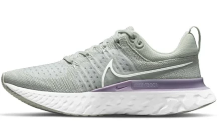 Женские кроссовки Nike React 2, серебристо-сиреневые