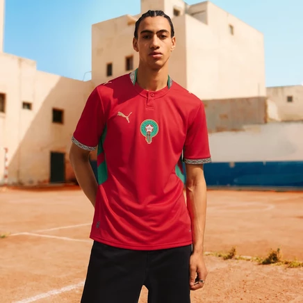 Мужская футбольная футболка Puma Morocco Home, красная с золотистыми элементами