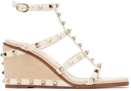 Женские босоножки Valentino Garavani Rockstud, айвори