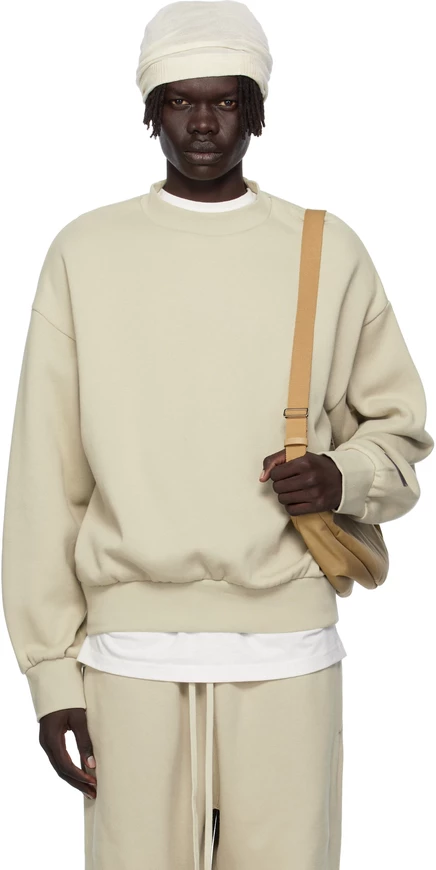 Свитшот из флиса с круглым вырезом Fear of God ESSENTIALS темно-серого цвета классического кроя abbey stone