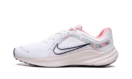 Женские кроссовки Nike Quest 5, бело‑темно‑синие