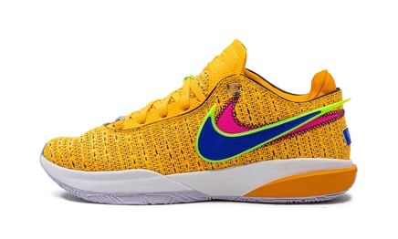 Кроссовки Nike LeBron 20, оранжевые