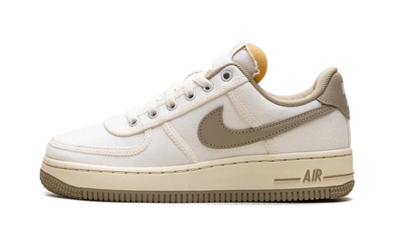 Женские низкие кроссовки Nike Air Force 1 Low, слоновая кость