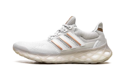 Женские кроссовки Adidas Ultraboost EB DNA GY8081