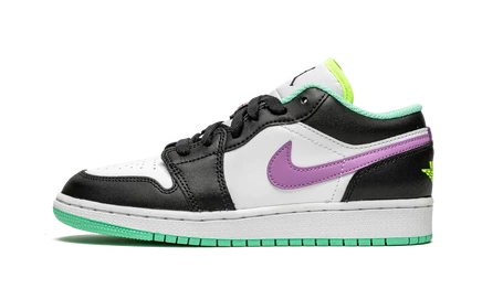 Детские кроссовки Jordan 1 Low GS, черный/фиолетовый/зеленый