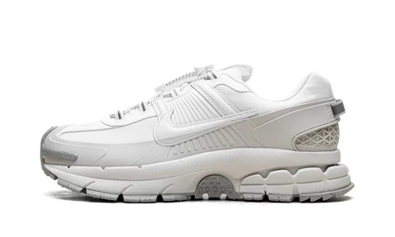 Женские кроссовки Nike Zoom Vomero Roam, белые