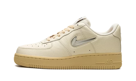 Женские кроссовки Nike Air Force 1 Jewel, кремовые