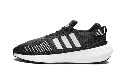 Женские кроссовки Adidas Swift Run 22, черные