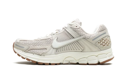 Женские кроссовки Nike Zoom Vomero 5, светло-коричневые