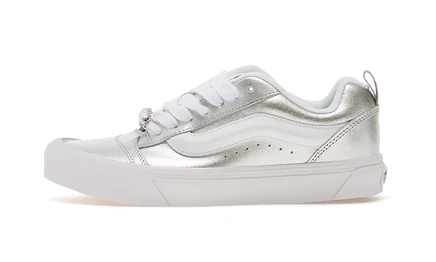 Кеды Vans Knu Skool из металлизированной кожи, серебристые