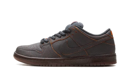 Кроссовки Nike Dunk SB Low Krampus, черно-красные