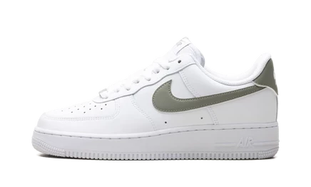 Кроссовки Nike Air Force 1 «07», бело-золотые