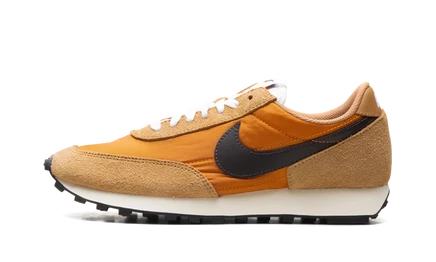 Кроссовки Nike Daybreak, коричневые
