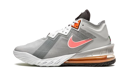 Кроссовки Nike LeBron 18 Low «Bugs vs Marvin»