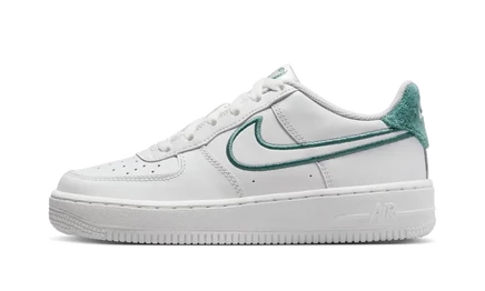 Детские кроссовки Nike Air Force 1 LV8 3 «Resort & Sport»
