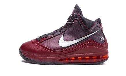 Кроссовки Nike LeBron 7 Retro «Christmas 2019»