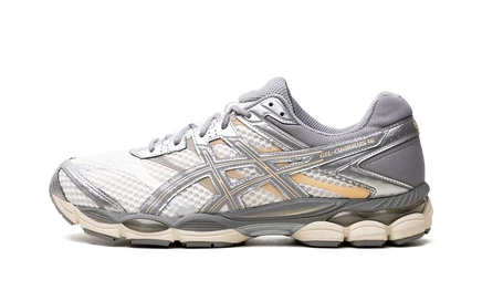 Кроссовки Asics GEL-Cumulus 16, кремово-серые